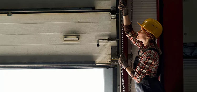 Addressing Common Garage Door Stoppage Issues in Fort Lee, NJ